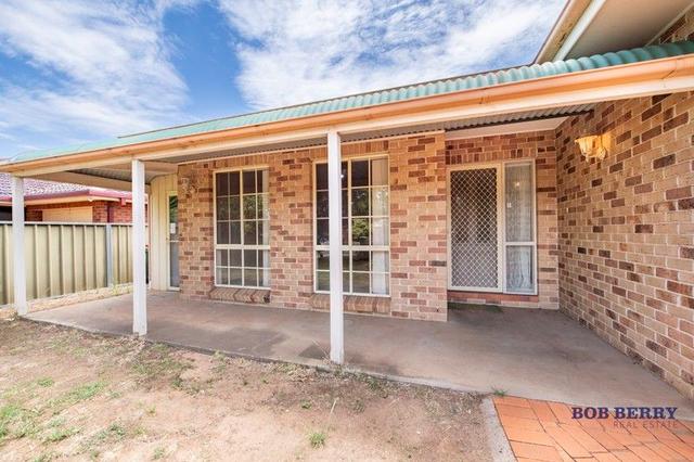 28 Moonah Street, NSW 2830