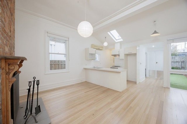 2 Rosamond  Street, VIC 3183