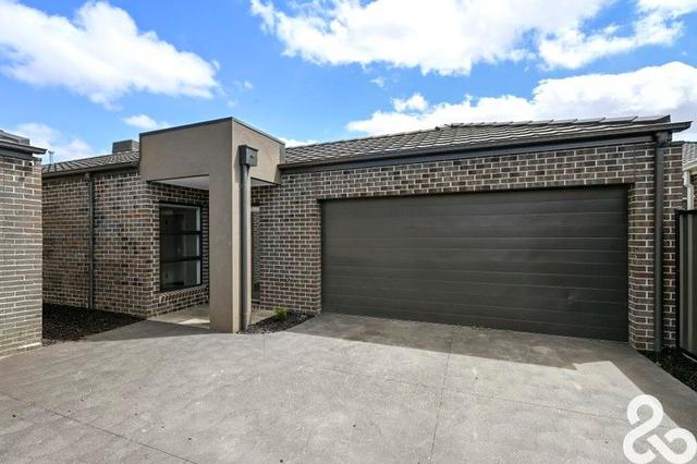 2/16 Galenia Street, VIC 3750