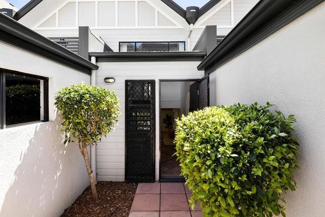 4/217 Baroona Road, QLD 4064