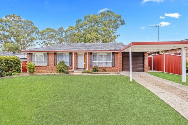 8 Holmegate Crescent, NSW 2749