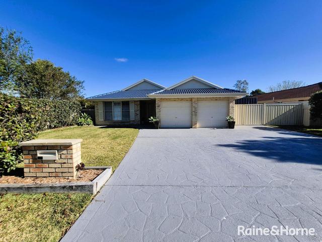 37 Robinia Way, NSW 2540