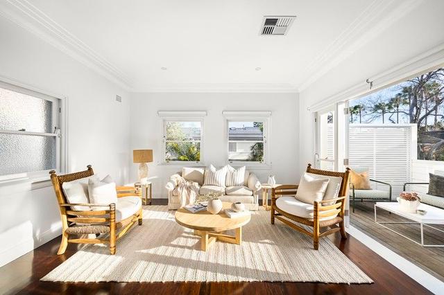 2/18 Eurobin Avenue, NSW 2095