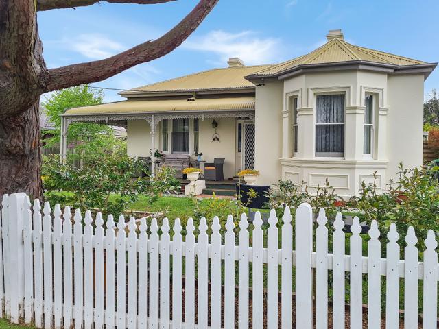 6A Helena Street, NSW 2575