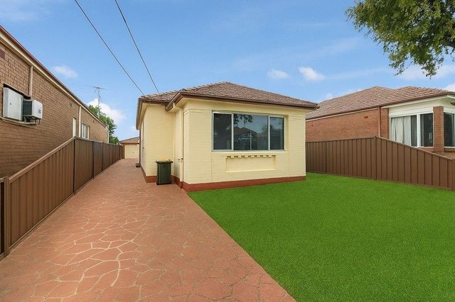 59 Defoe St, NSW 2195
