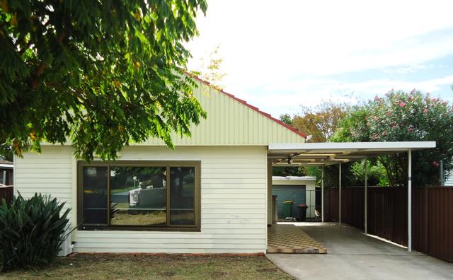 16 Wenke Cres, NSW 2199