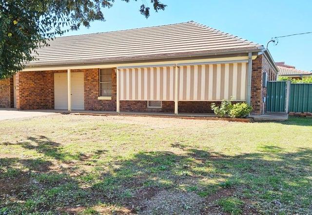 1a Grevillea  Close, NSW 2830