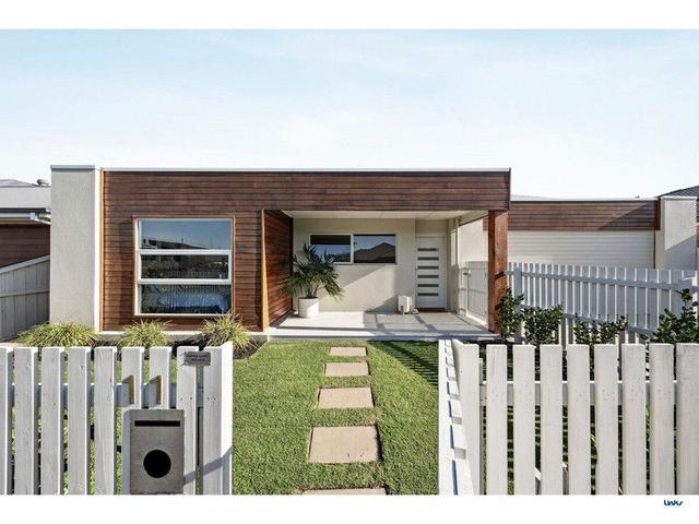 11 Crystal Way, VIC 3228