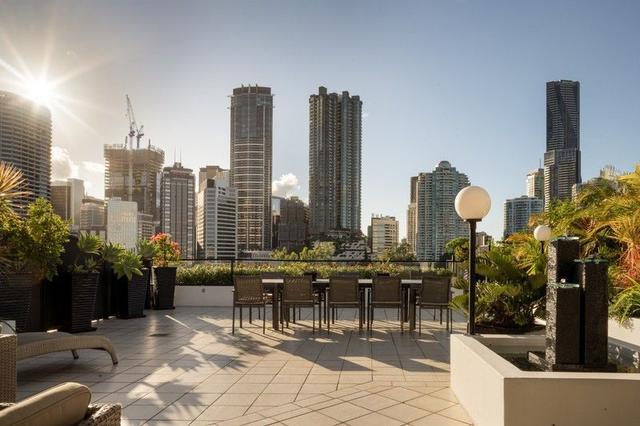 54 Mackenzie Street, QLD 4169