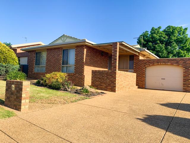 7 Hunter Street, NSW 2663