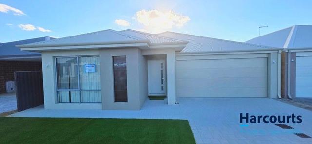6 Meander Way, WA 6164