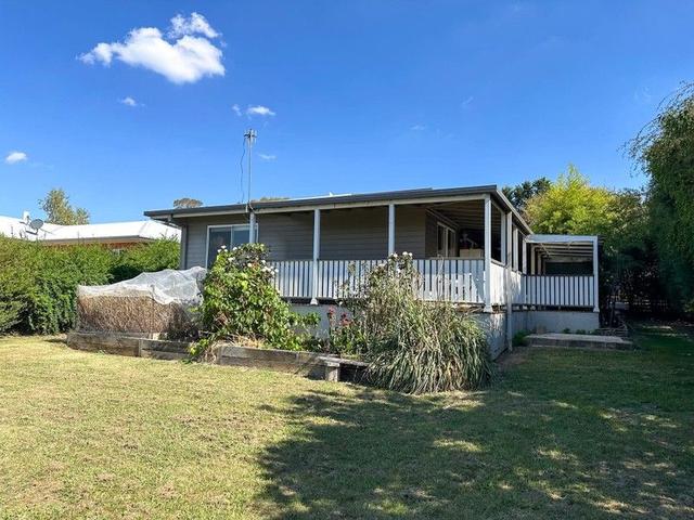 110 Albury Street, NSW 2653