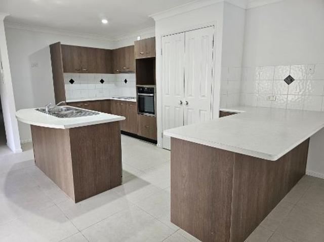 2 Greenland Court, QLD 4300
