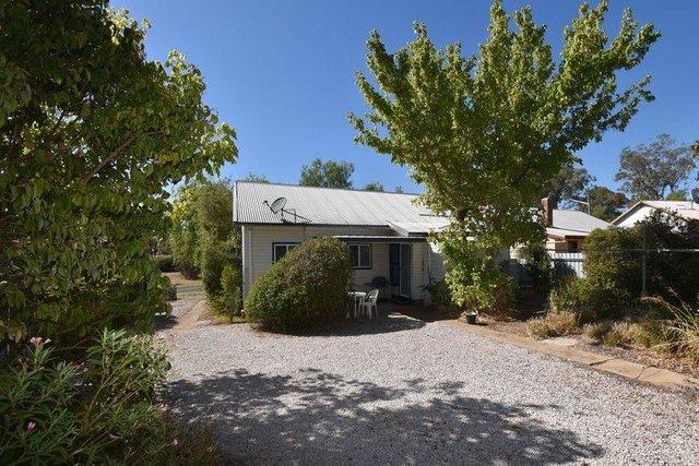 48 Apsley Crescent Mumbil Via, NSW 2820