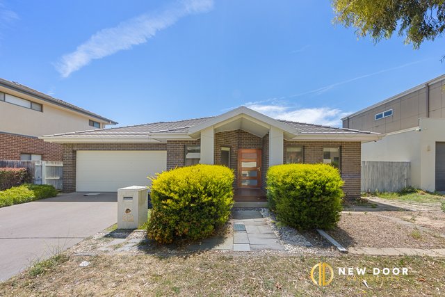 32 Bruce Dittmar Street, ACT 2914