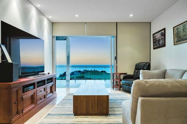 16/100 Country Club Drive, WA 6211