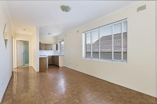 4/116 Moore Street, NSW 2040