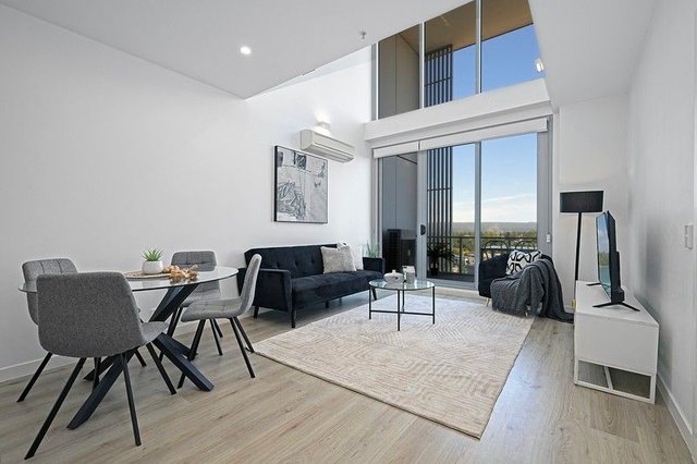 1002/8 Aviators Way, NSW 2750