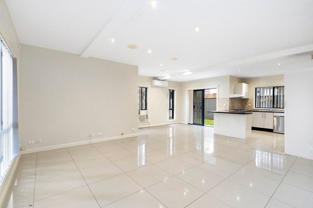 2A Canberra Avenue, NSW 2170