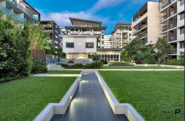 8211/55 Forbes Street, QLD 4101