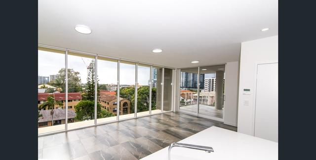 8 Meron Street, QLD 4215