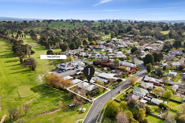 18A-18B Mont St, NSW 2582