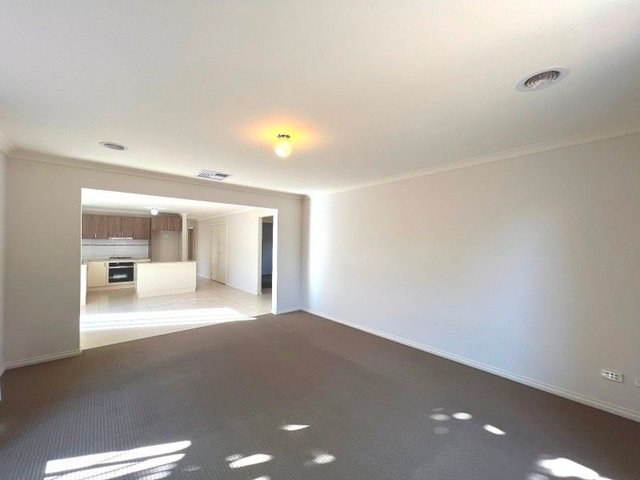 16 Jezwing Avenue, VIC 3752