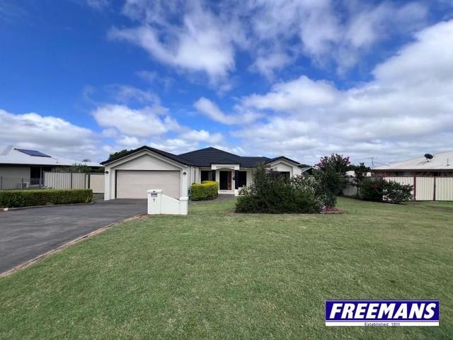 7 Hillview Parade, QLD 4610