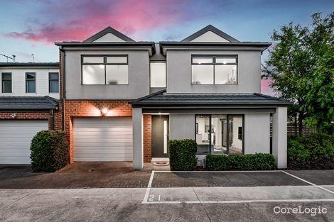 21/17 Golden Elm Way, VIC 3975