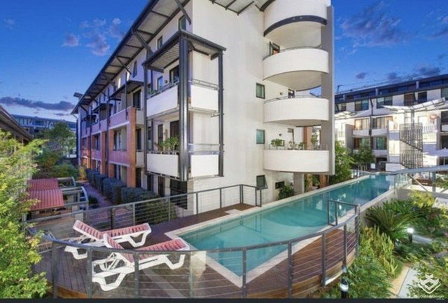ID:21172359/139 Commercial Road, QLD 4005