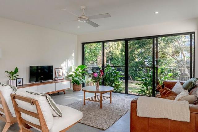 4 Croft Court, QLD 4224