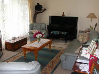 Lounge (2004-11-11)
