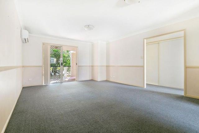 2/15 Wellington Street, QLD 4151