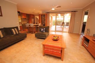 Family room (2011-11-21)