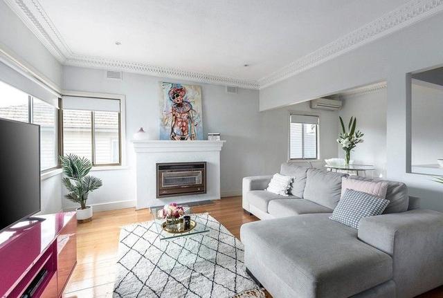 12 Greenbank Crescent, VIC 3044