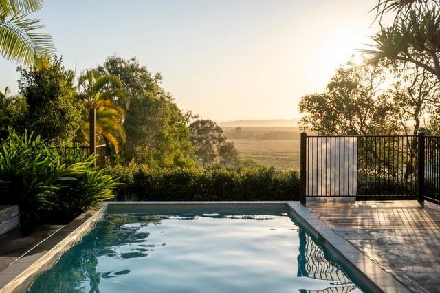 8 Yarrock Street, QLD 4573