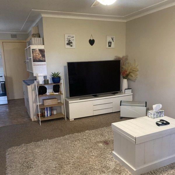 2/86 Faunce Street West, NSW 2250