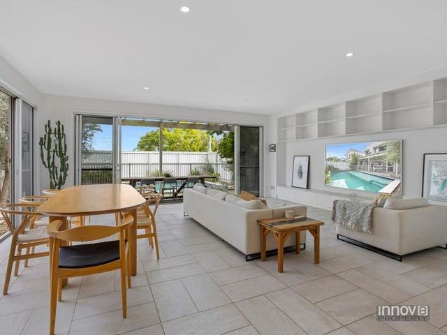 2 Dickson Street, QLD 4036
