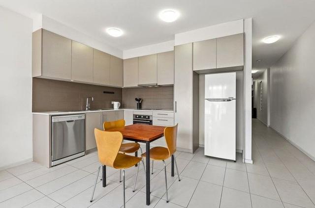 1/142 McKinnon Road, VIC 3204