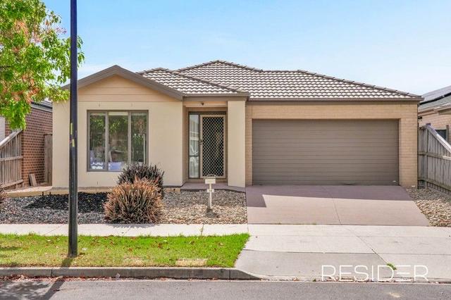 16 Cortona  Grange, VIC 3754