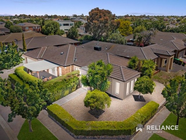 8 Secret Garden  Way, VIC 3029