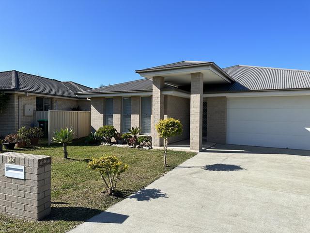 33 Bluehaven Drive, NSW 2430