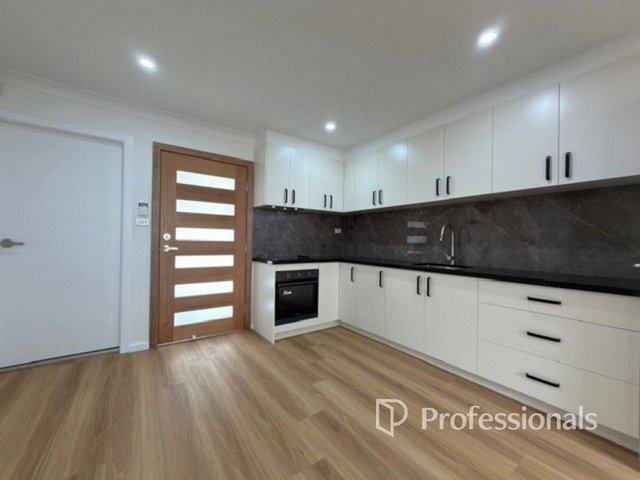 B/1 Caloola Avenue, NSW 2750