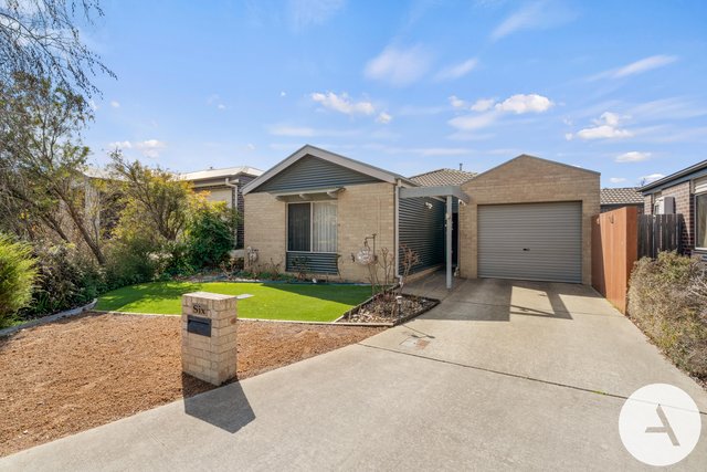 6 Dymphna Place, ACT 2913