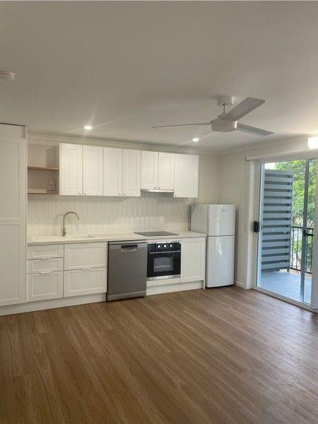 2/5-7 Simmons Street, QLD 4802