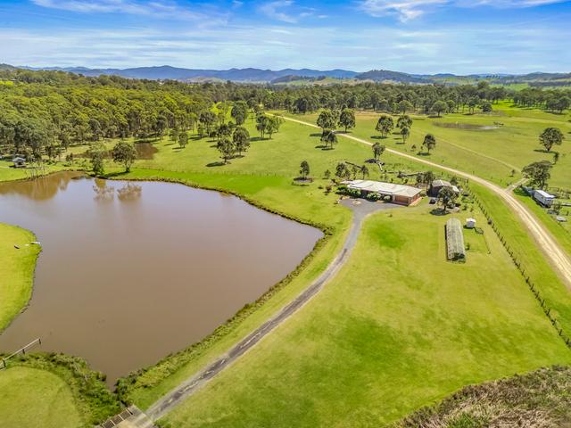 33 Moonlight Circuit, NSW 2422