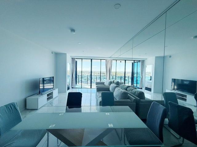 4806/5 Harbour Side Court, QLD 4216