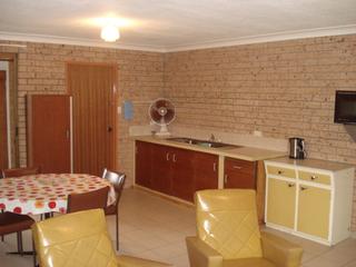 Downstairs Lounge (2009-06-26)