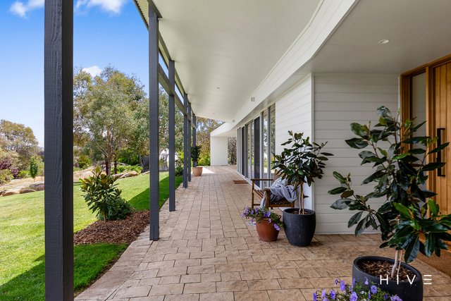 3 Vallencia Drive, NSW 2582