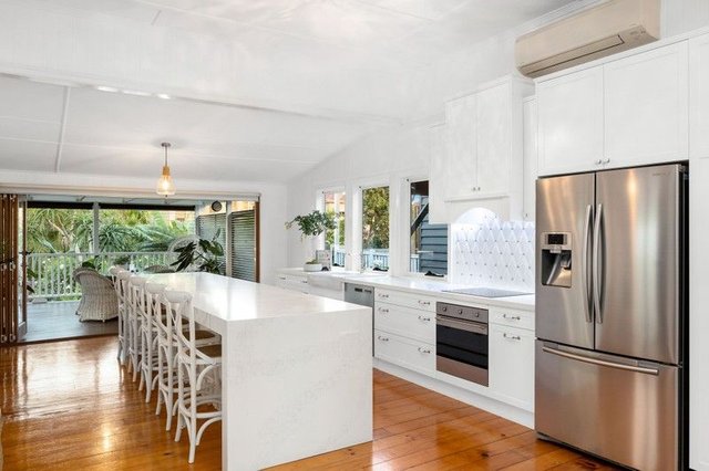 84 Cavendish Road, QLD 4151